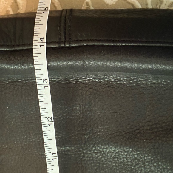 “margot” Elegant Black Leather Tote Bag - Picture 3 of 10